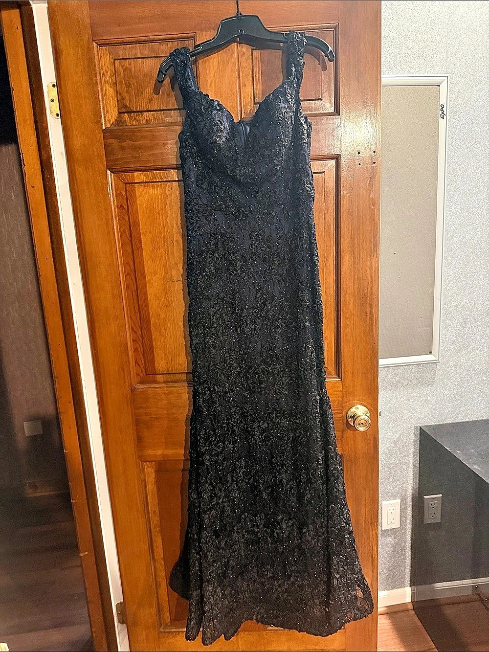 AQUA Black and blue gown Size Medium Like New size ten - Bloomingdale’s